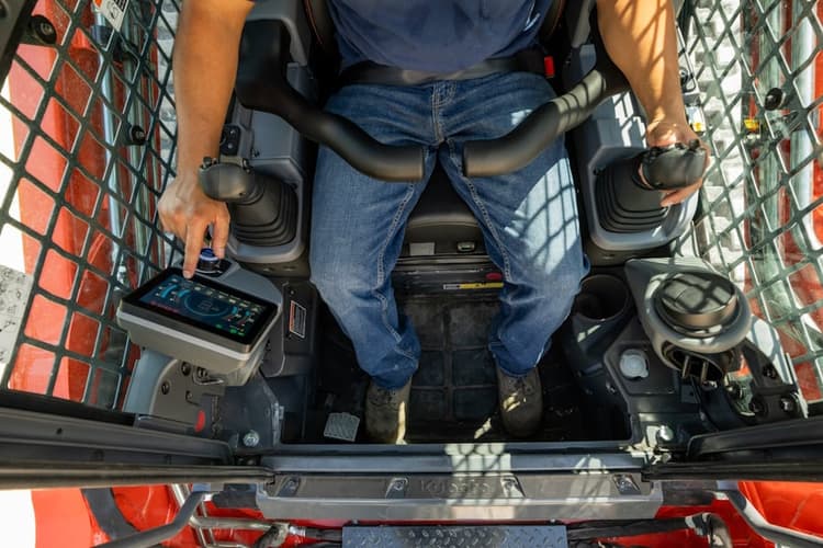 Available with Low Effort Hydraulic Pilot Controls Available with Low Effort Hydraulic Pilot Controls